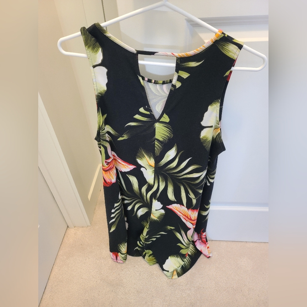 Eclipse Black and Green Halter Sundress - Picture 5 of 10